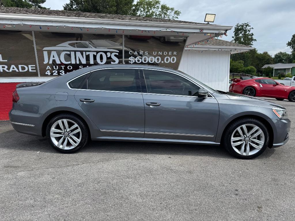 2017 Volkswagen Passat - $13,995