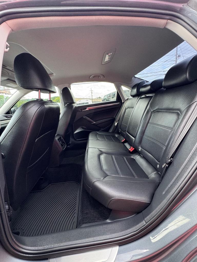 2017 Volkswagen Passat - $13,995