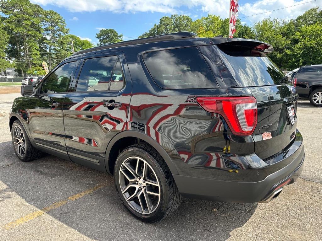 2017 Ford Explorer - $15,995
