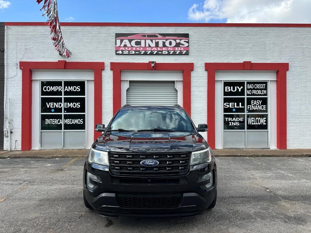 2017 Ford Explorer - $15,995