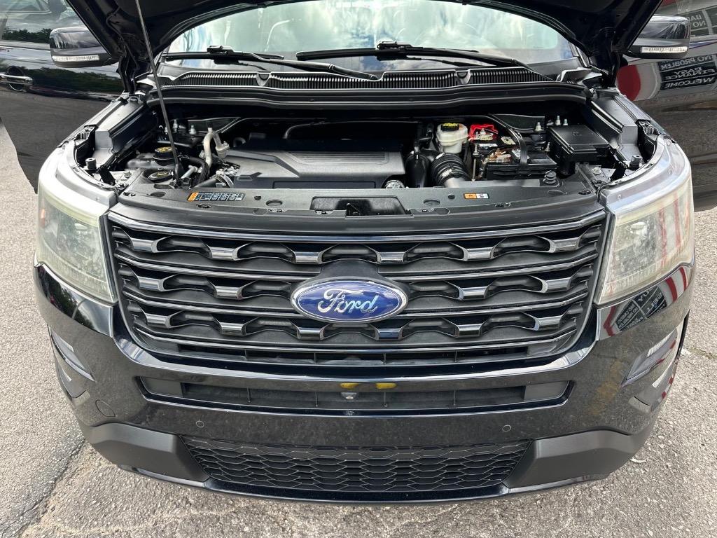 2017 Ford Explorer - $15,995