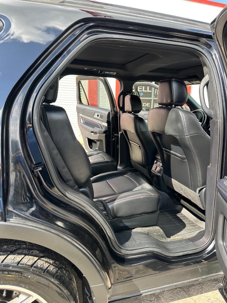 2017 Ford Explorer - $15,995