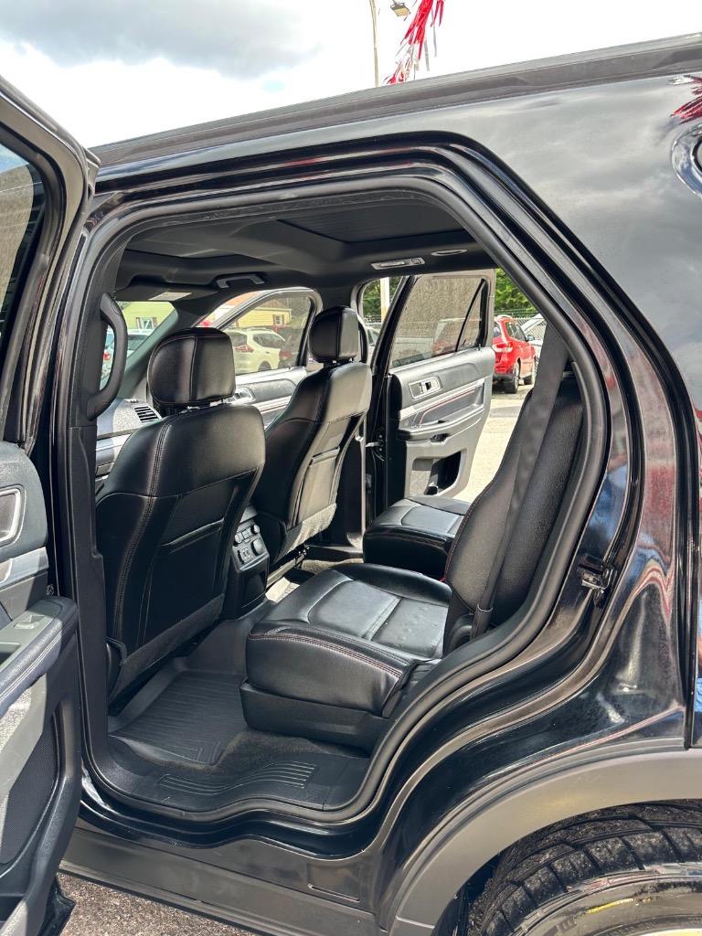 2017 Ford Explorer - $15,995