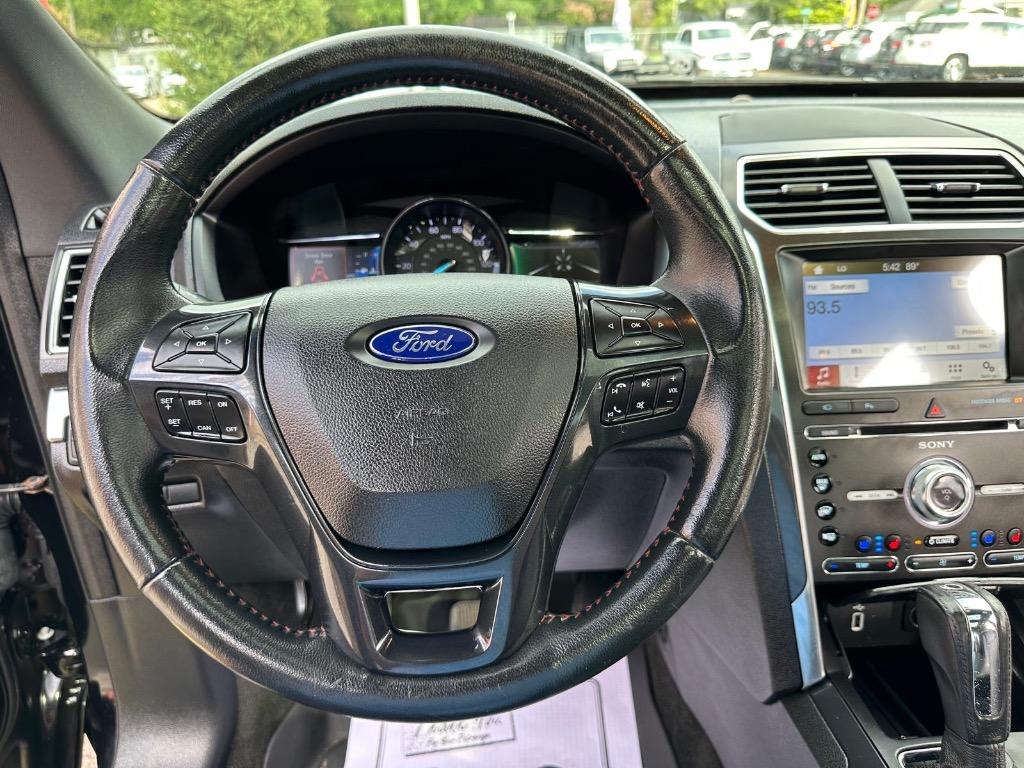 2017 Ford Explorer - $15,995