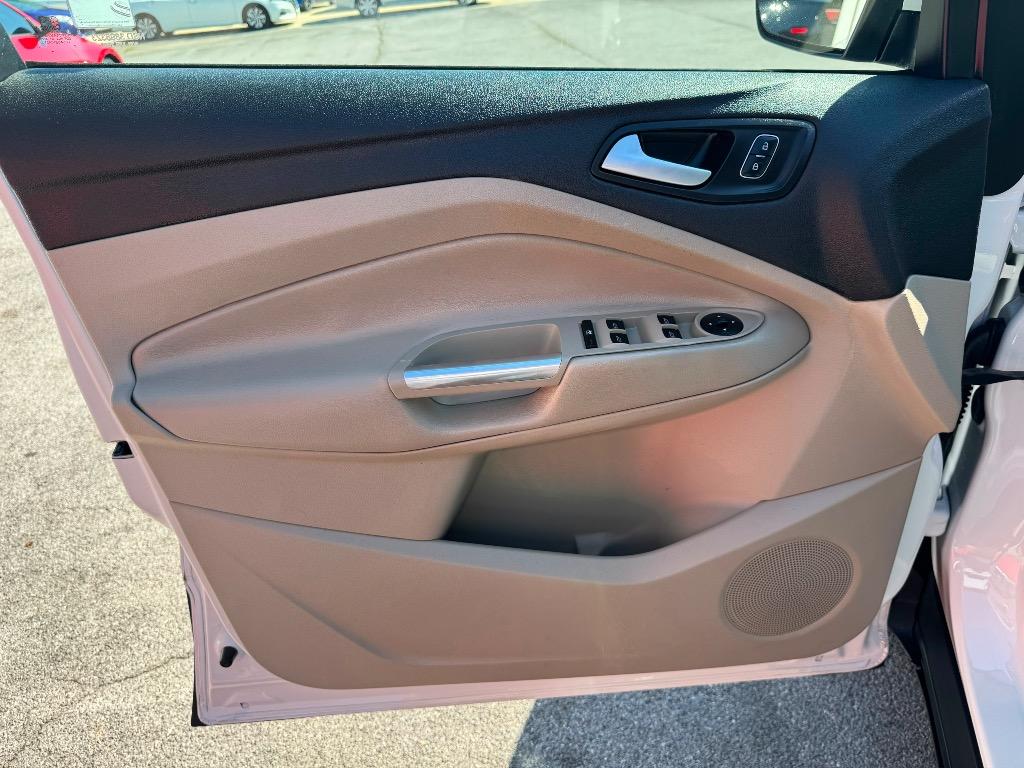 2018 Ford Escape - $11,995