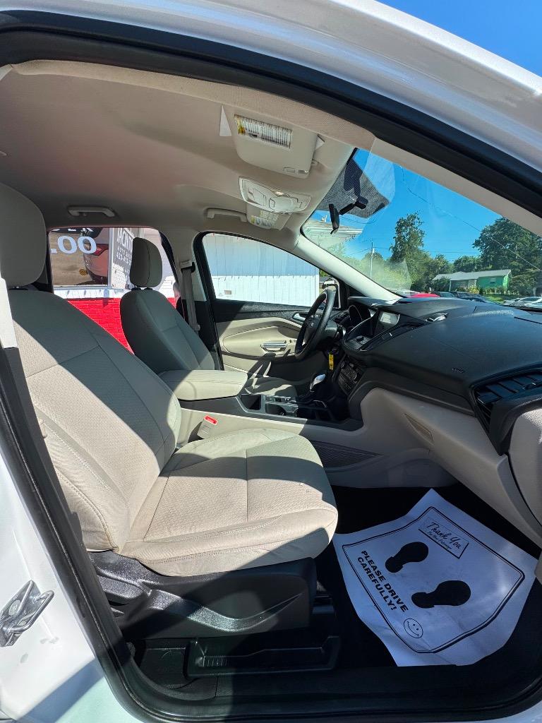 2018 Ford Escape - $11,995