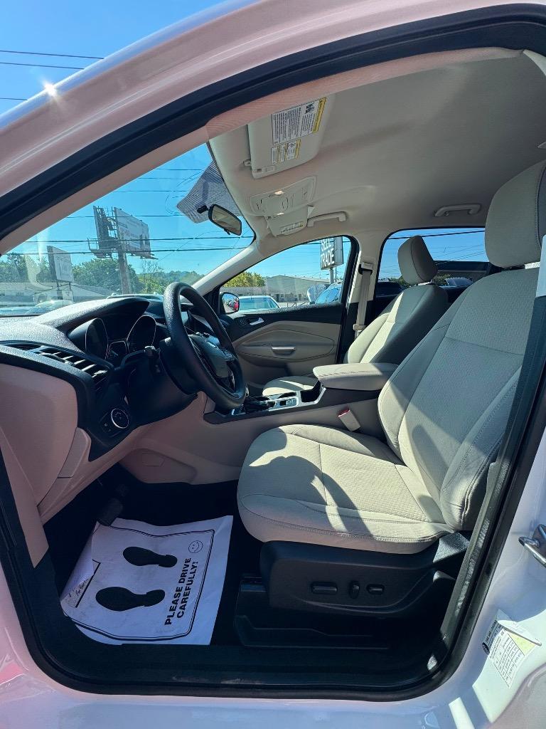 2018 Ford Escape - $11,995