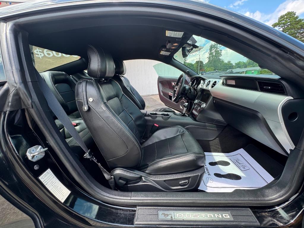2015 Ford Mustang - $17,995