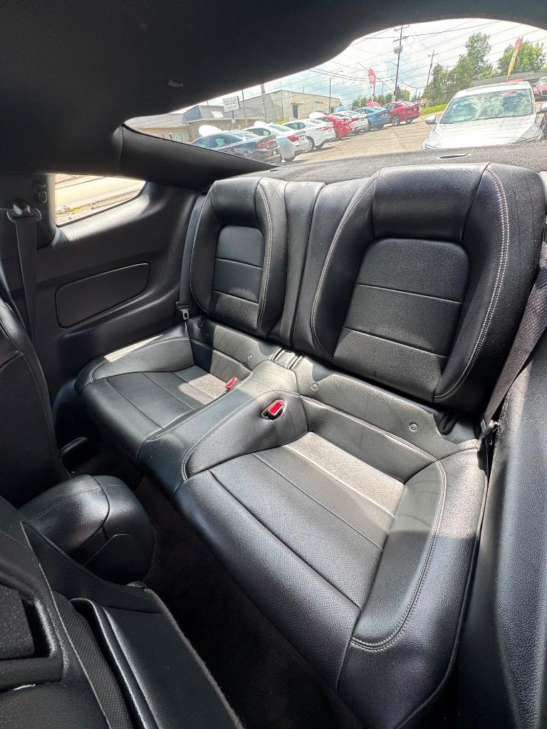 2015 Ford Mustang - $17,995