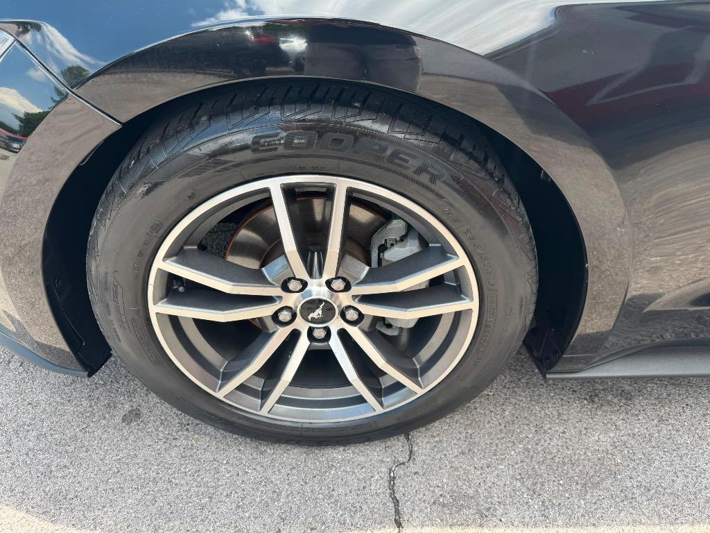 2015 Ford Mustang - $17,995