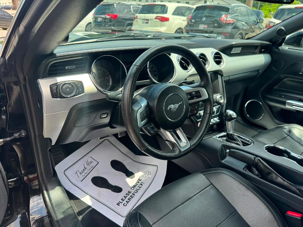 2015 Ford Mustang - $17,995