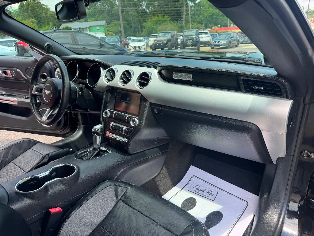 2015 Ford Mustang - $17,995