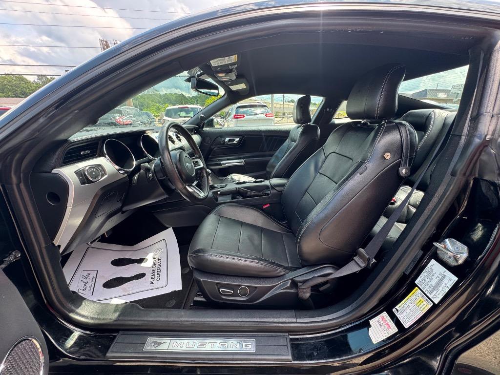 2015 Ford Mustang - $17,995