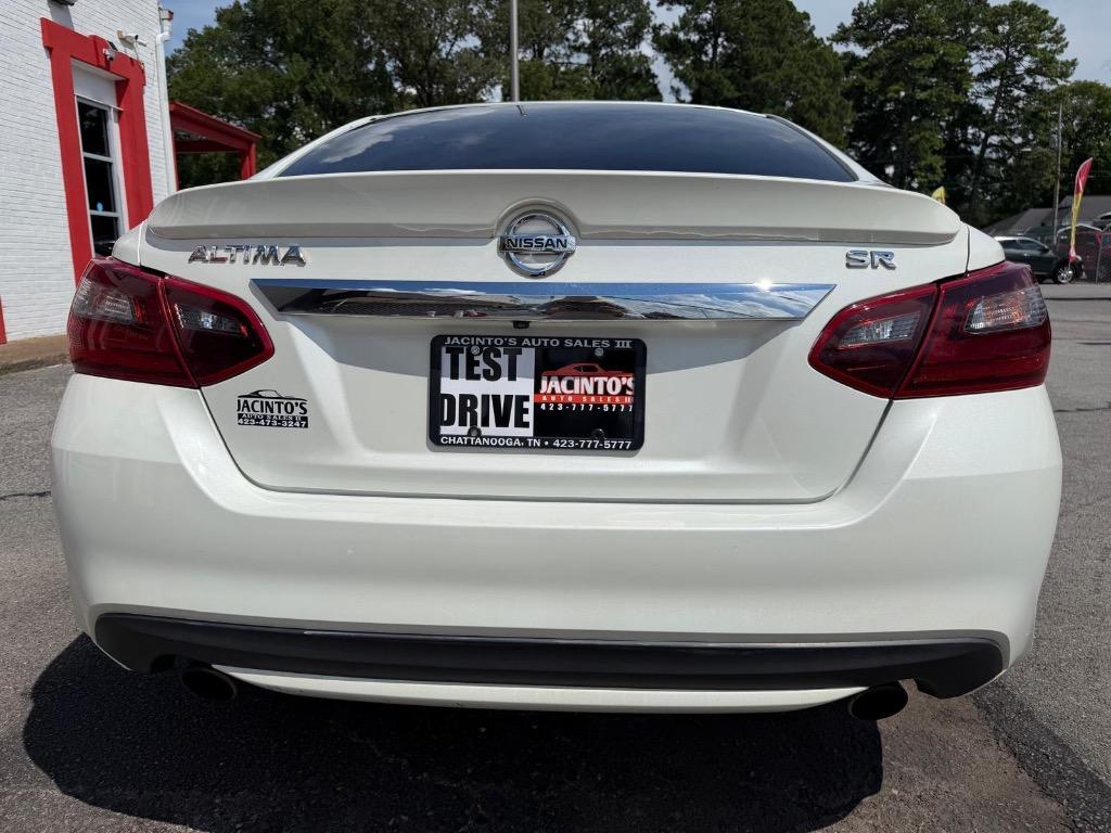 2018 Nissan Altima - $10,995