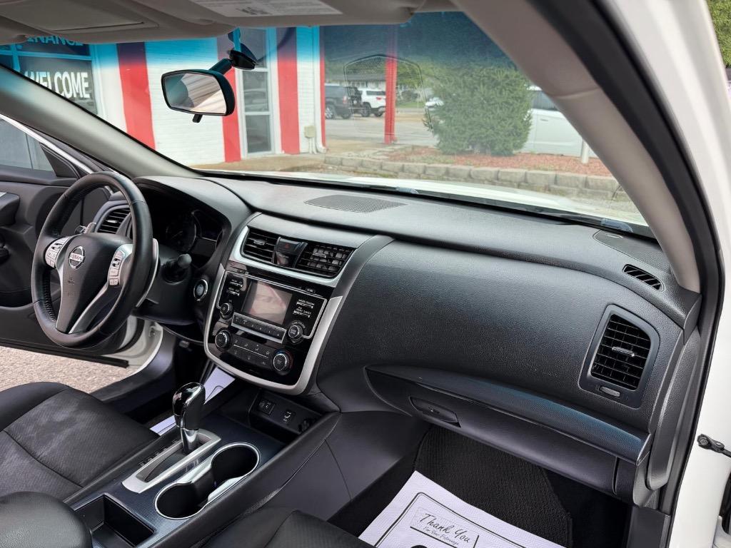 2018 Nissan Altima - $10,995