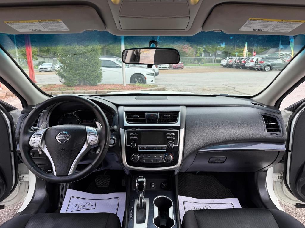 2018 Nissan Altima - $10,995