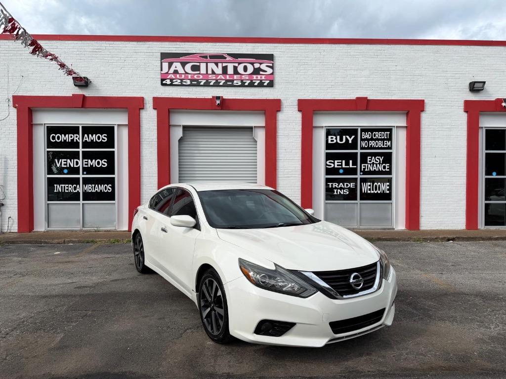 2018 Nissan Altima - $10,995