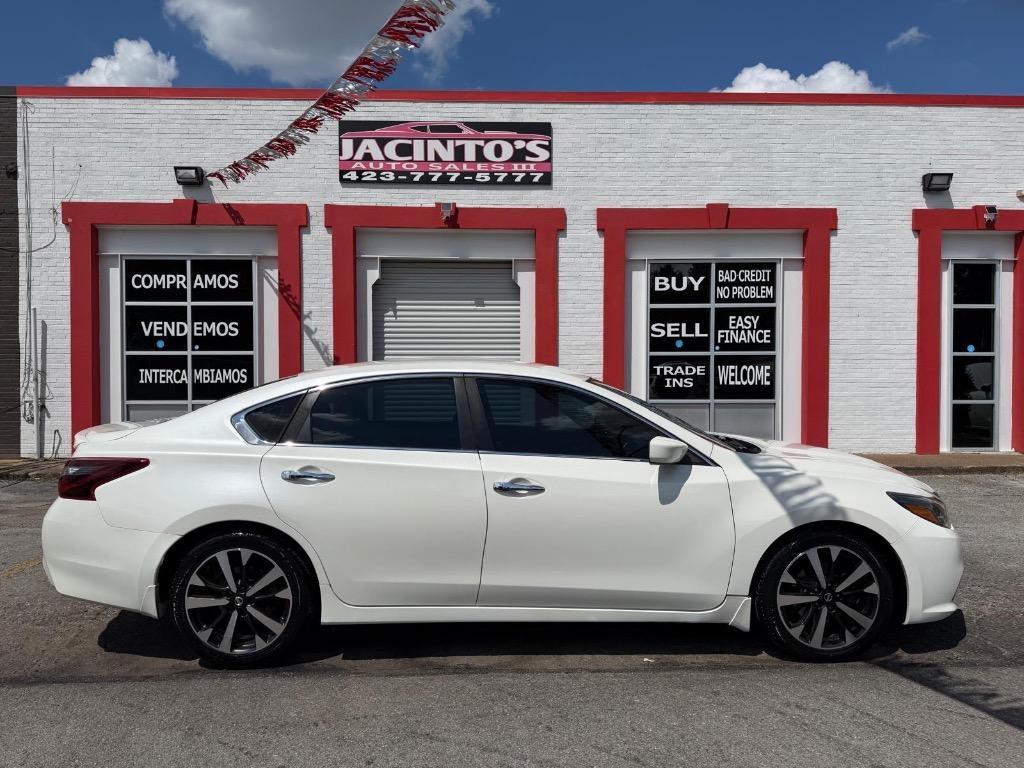 2018 Nissan Altima - $10,995