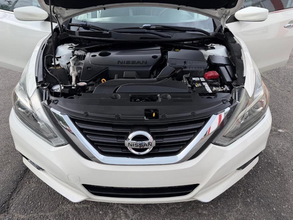 2018 Nissan Altima - $10,995