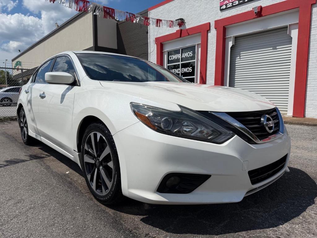 2018 Nissan Altima - $10,995