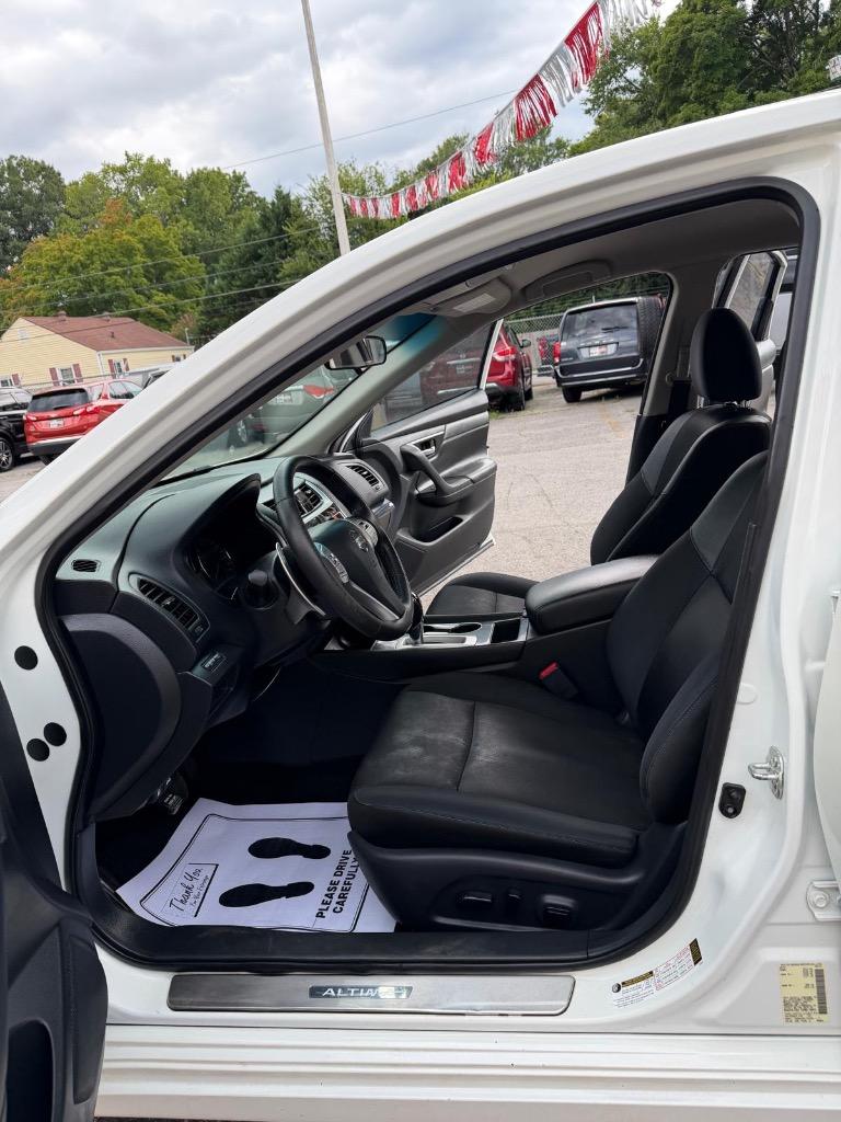 2018 Nissan Altima - $10,995