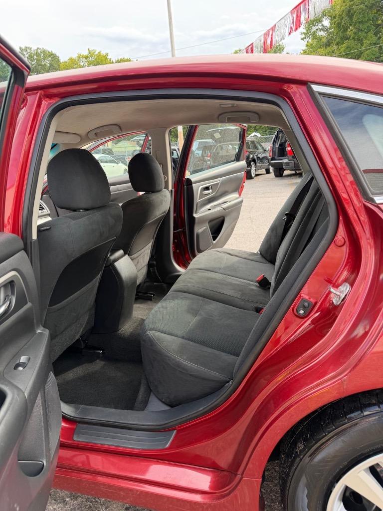 2015 Nissan Altima - $8,995