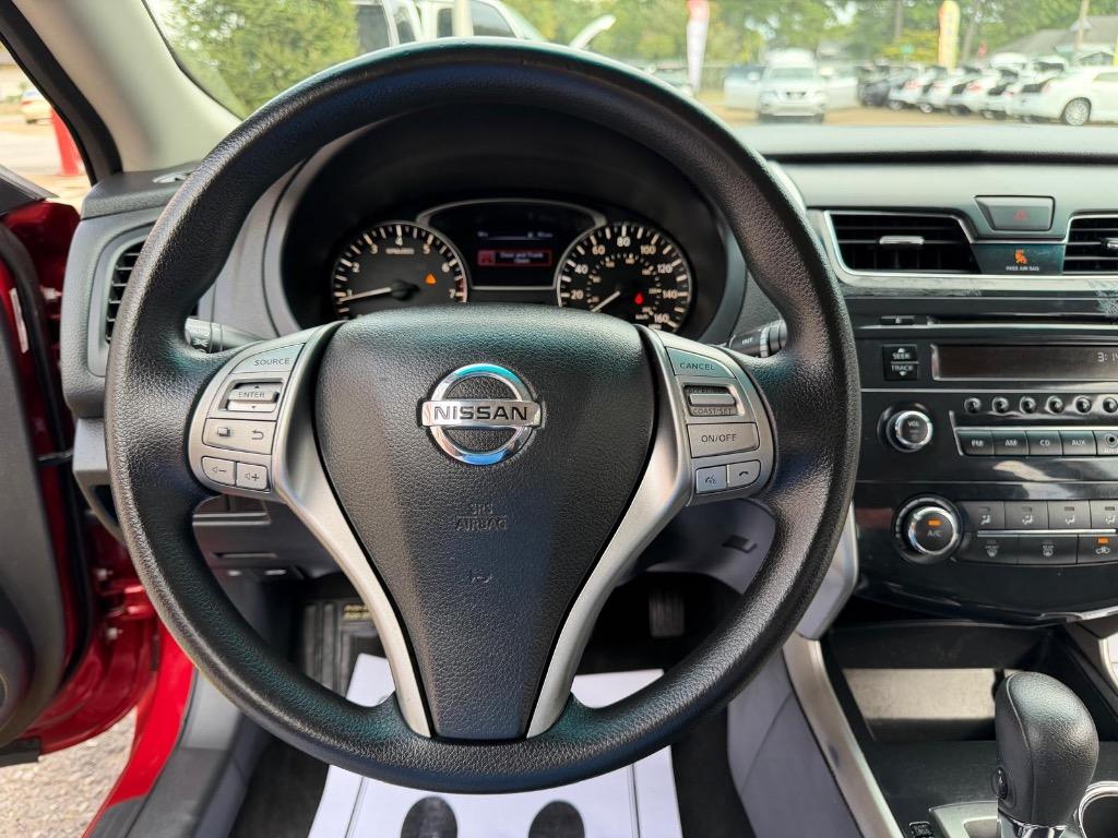 2015 Nissan Altima - $8,995