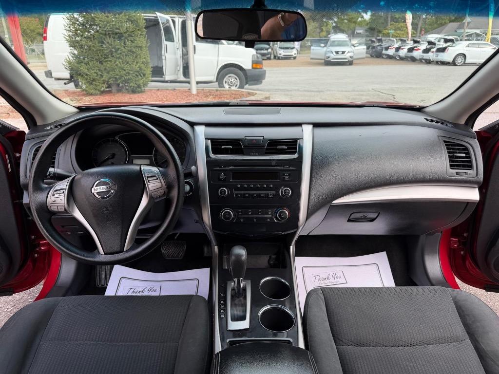 2015 Nissan Altima - $8,995
