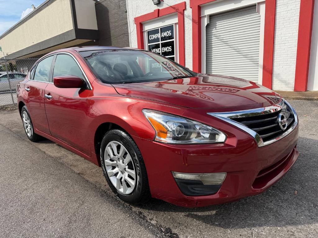 2015 Nissan Altima - $8,995