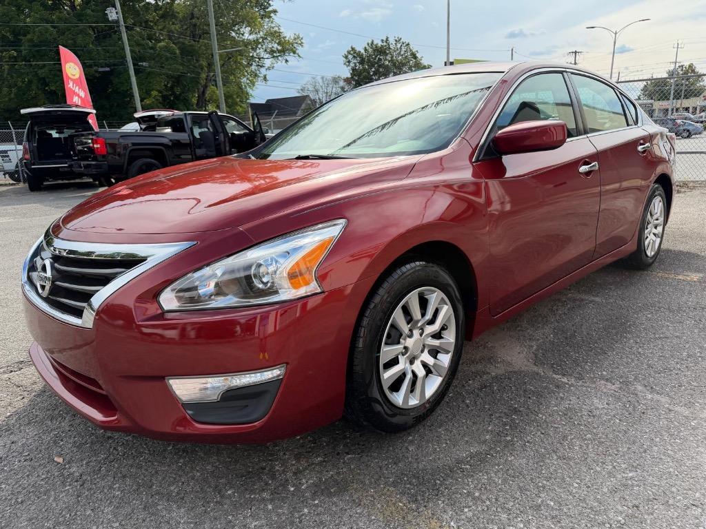 2015 Nissan Altima - $8,995
