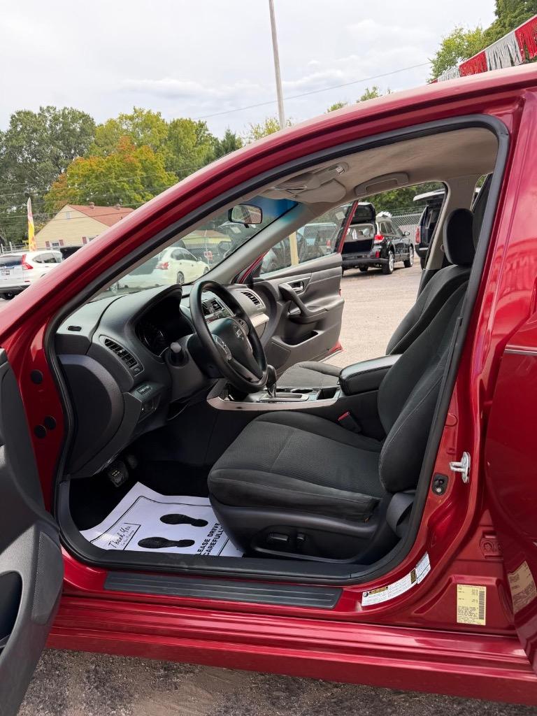 2015 Nissan Altima - $8,995