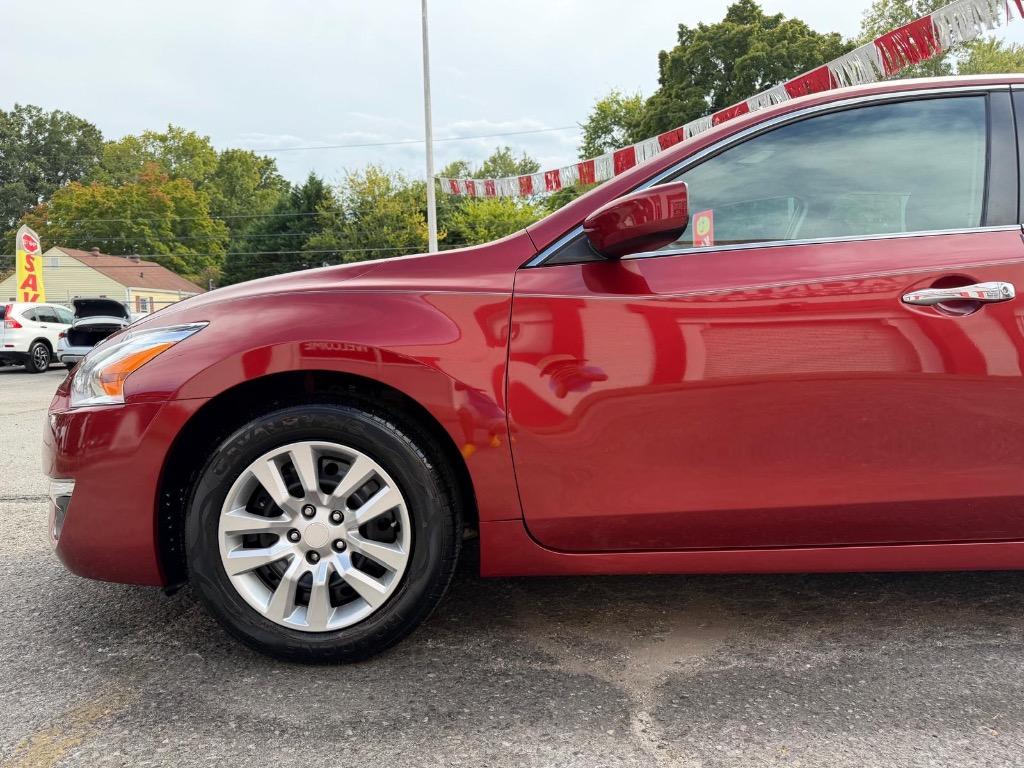 2015 Nissan Altima - $8,995
