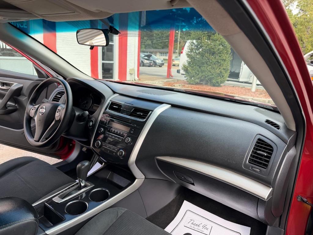 2015 Nissan Altima - $8,995
