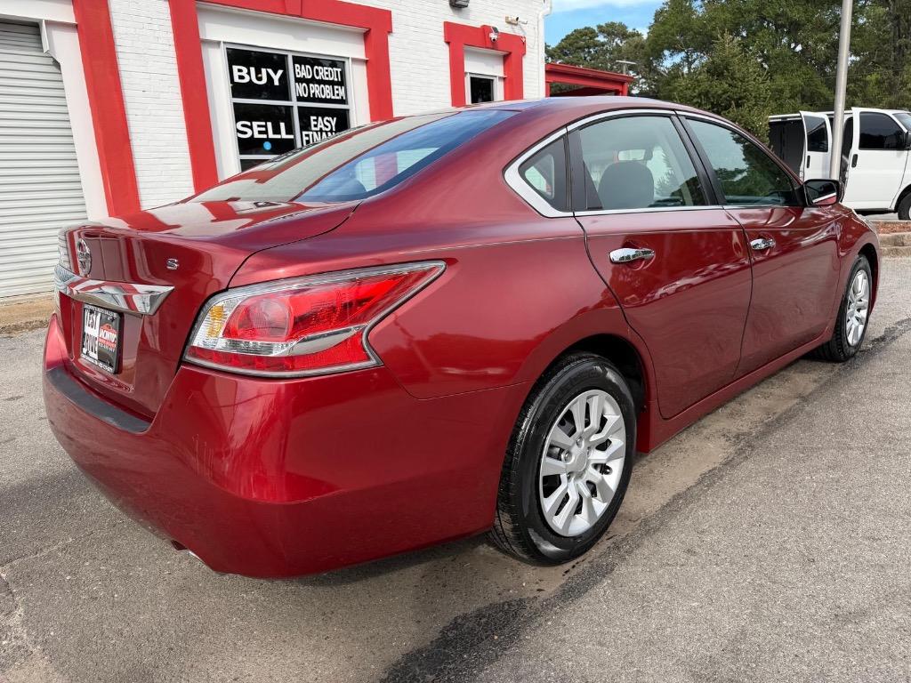 2015 Nissan Altima - $8,995