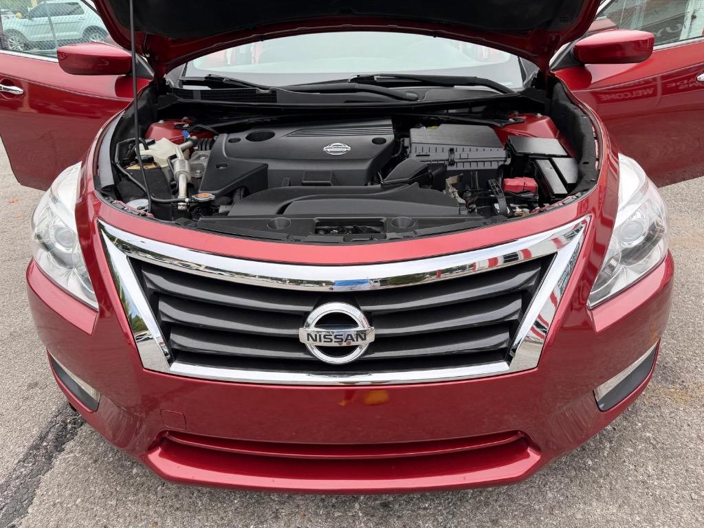 2015 Nissan Altima - $8,995