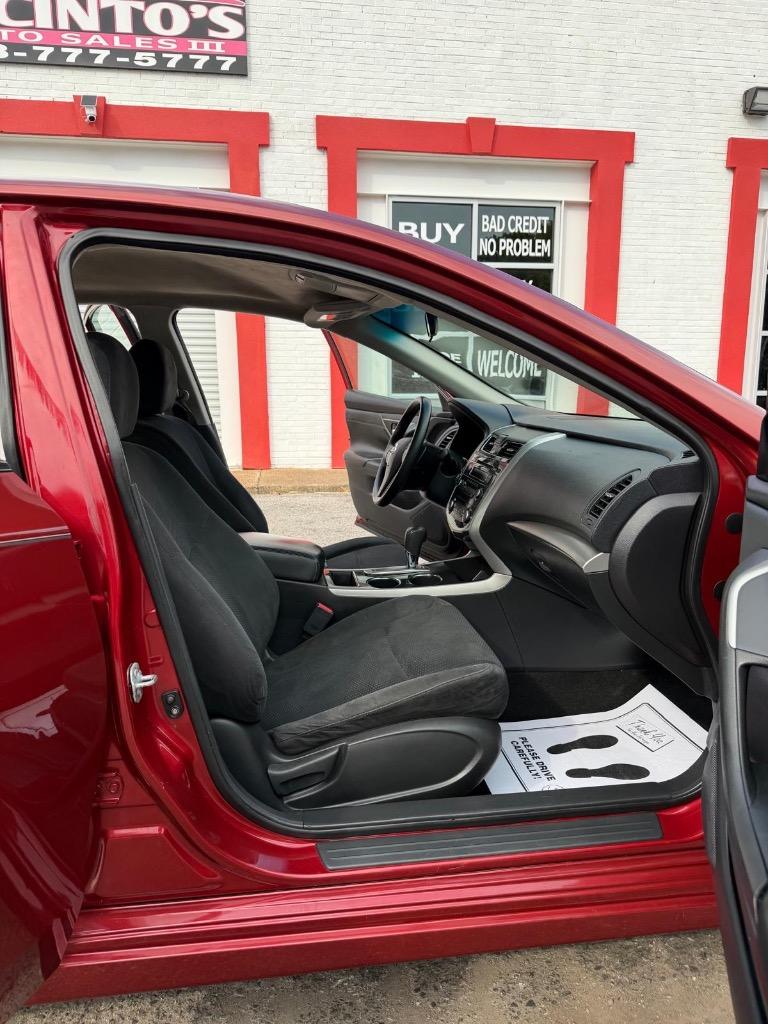 2015 Nissan Altima - $8,995