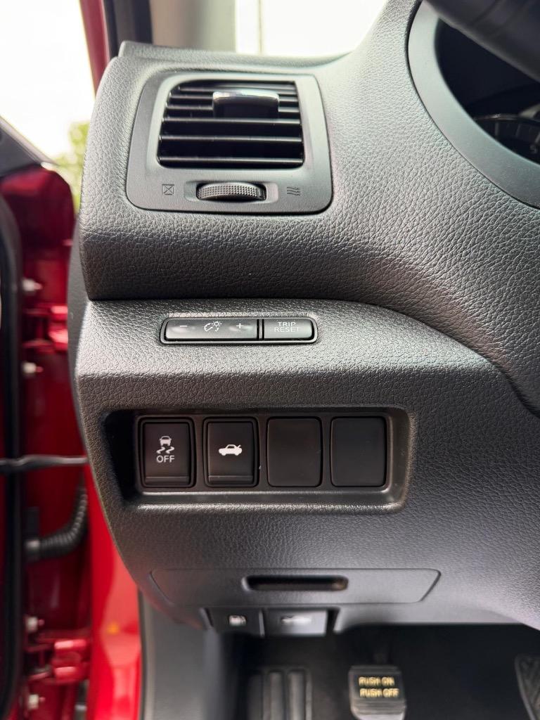 2015 Nissan Altima - $8,995