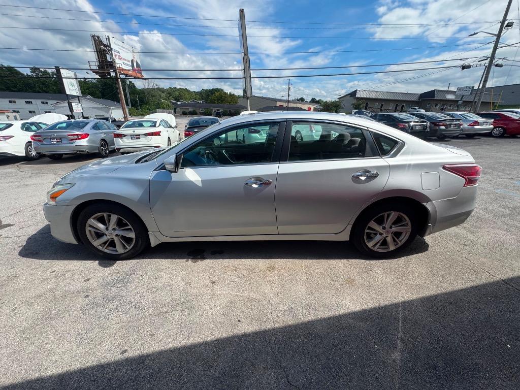 2013 Nissan Altima - $7,995