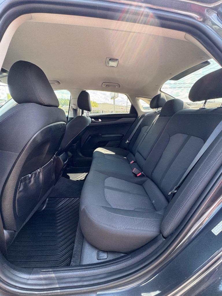 2022 Kia K5 - $17,995