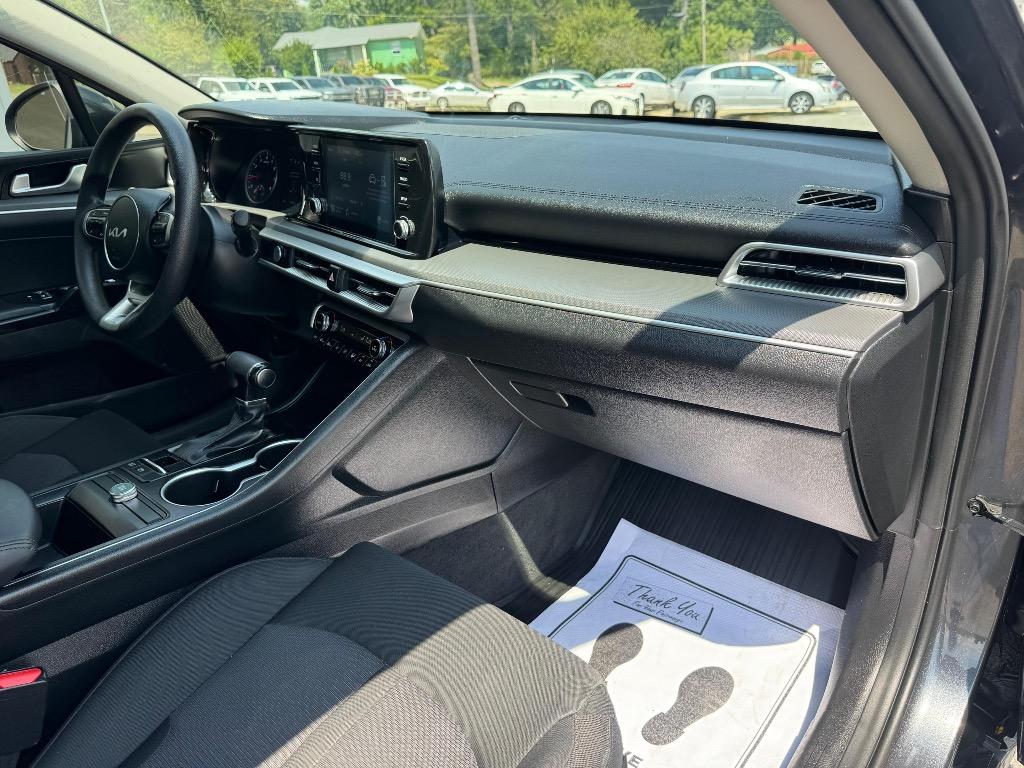 2022 Kia K5 - $17,995