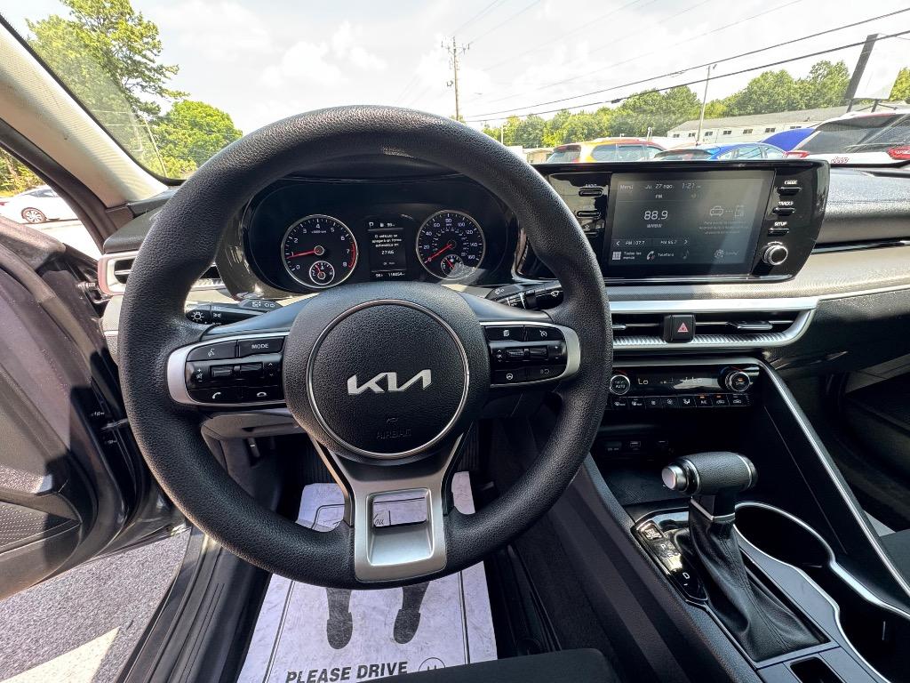 2022 Kia K5 - $17,995