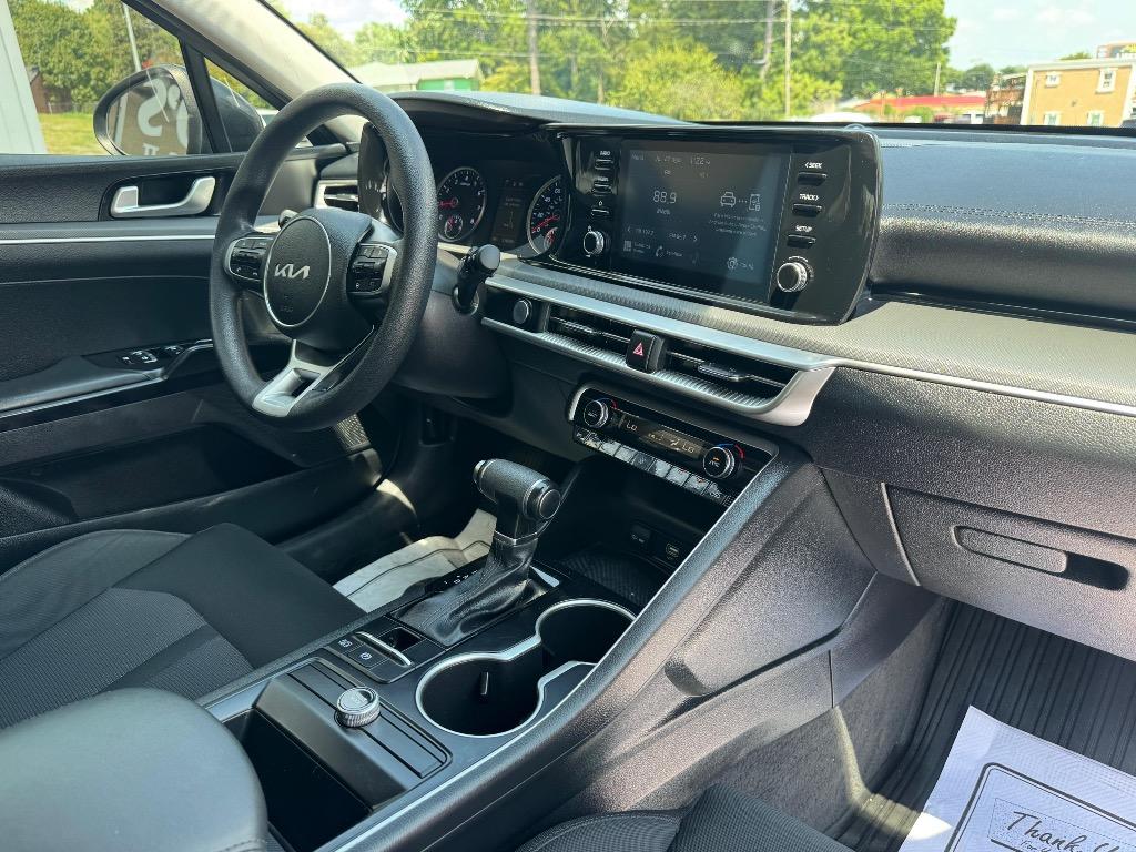 2022 Kia K5 - $17,995