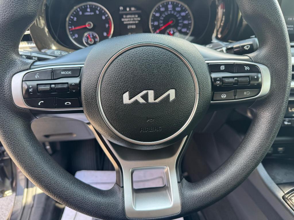2022 Kia K5 - $17,995