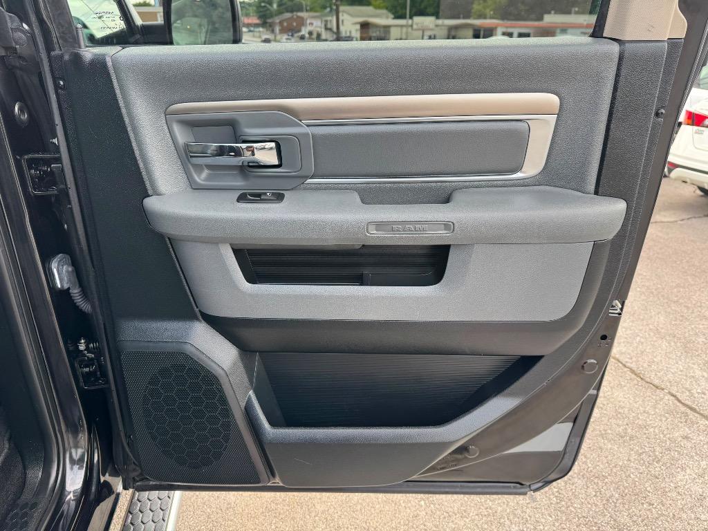 2017 Ram 1500 - $15,995