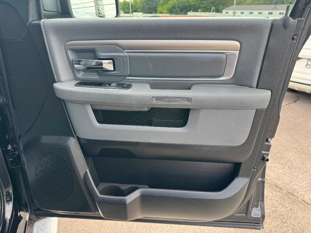 2017 Ram 1500 - $15,995