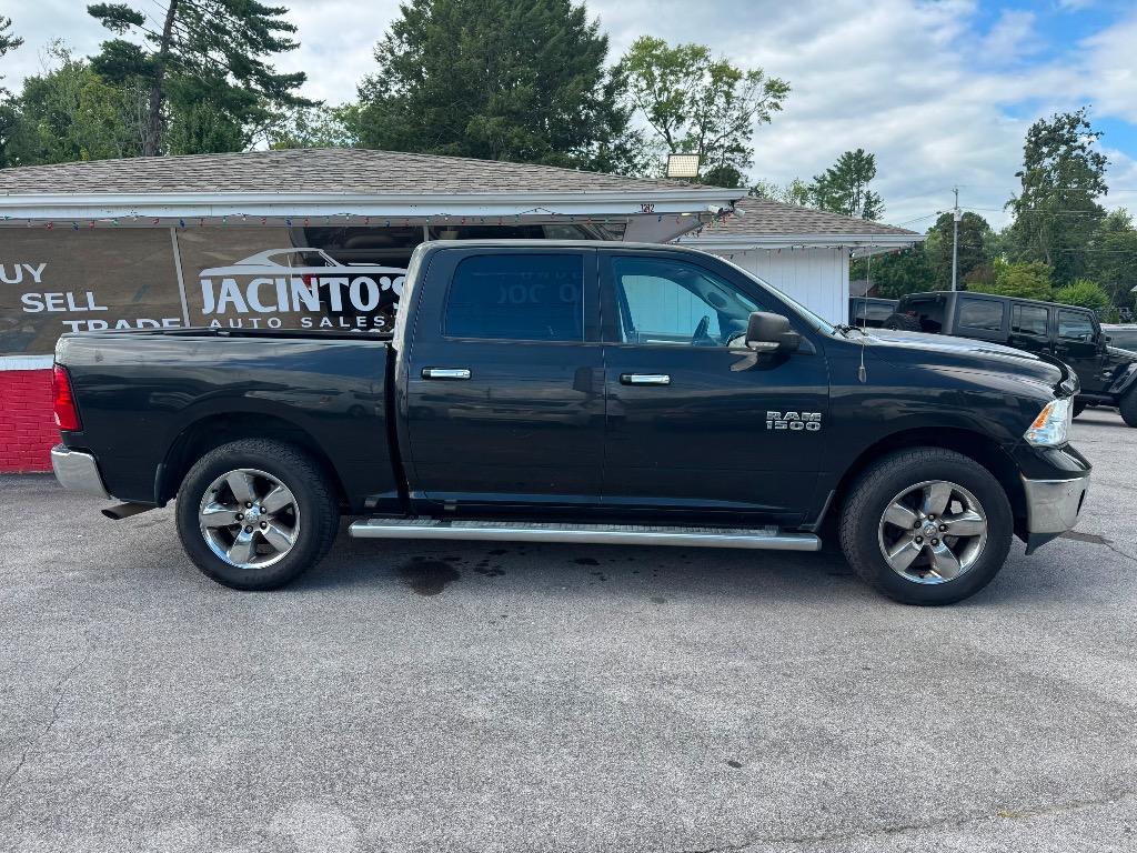 2017 Ram 1500 - $15,995