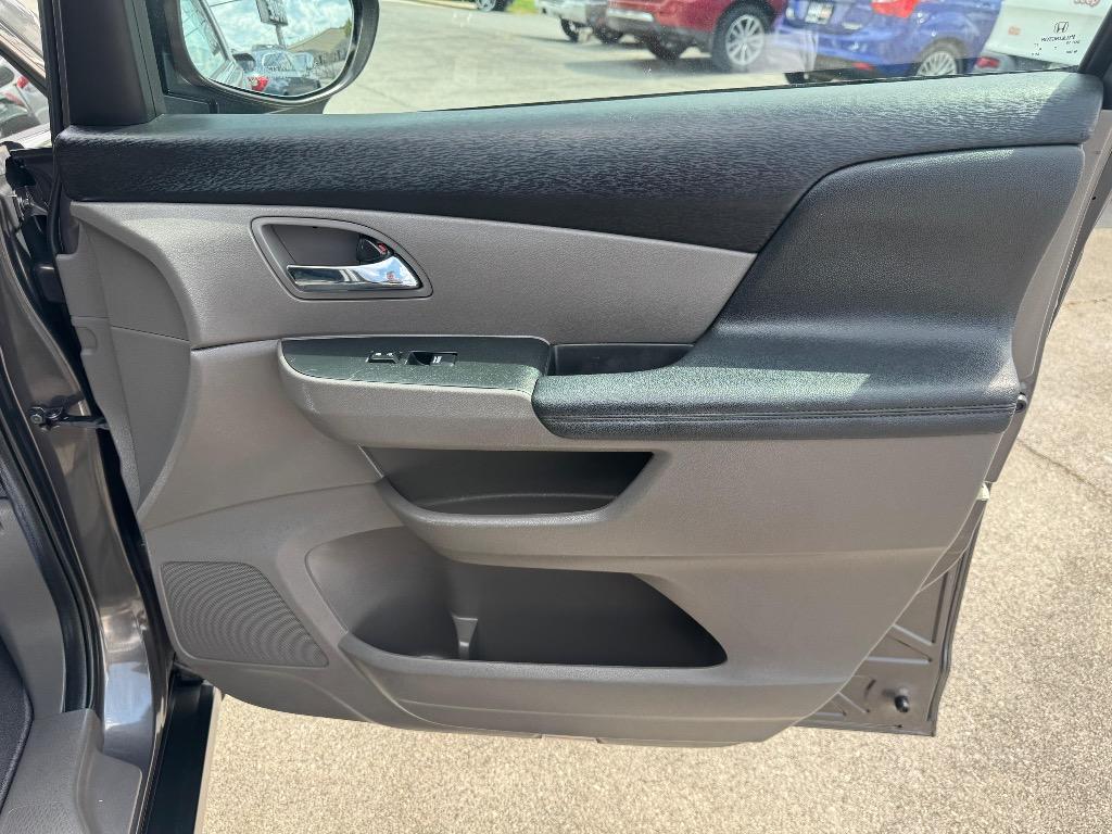2015 Honda Odyssey - $11,995