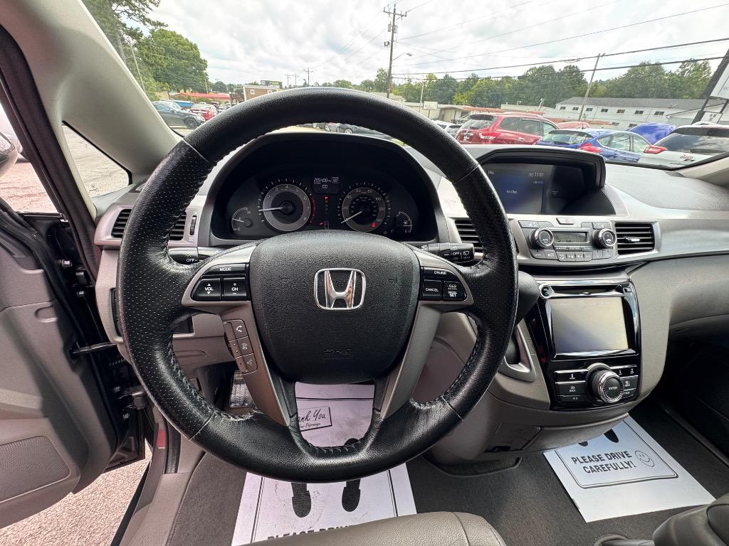 2015 Honda Odyssey - $11,995