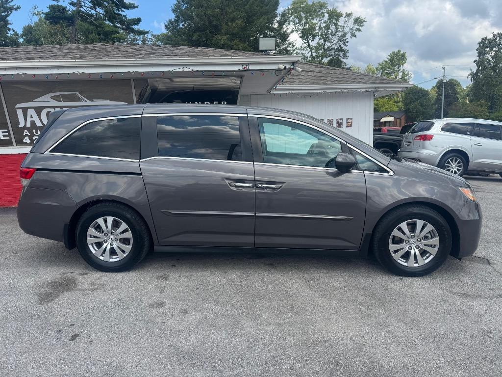 2015 Honda Odyssey - $11,995