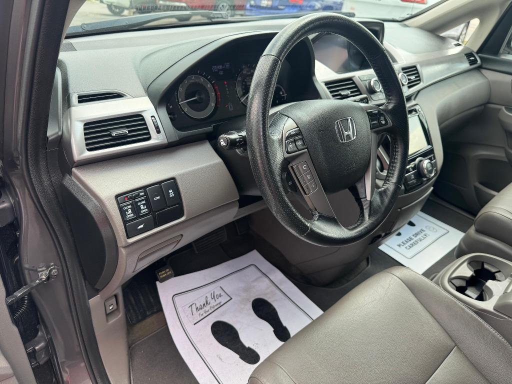 2015 Honda Odyssey - $11,995